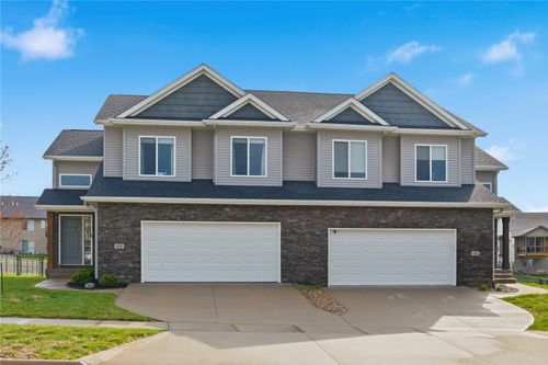 618 Doe Ave, Tiffin, IA, 52340-4763 | Card Image