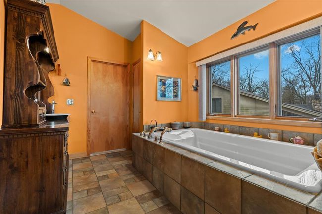 Primary En Suite | Image 9