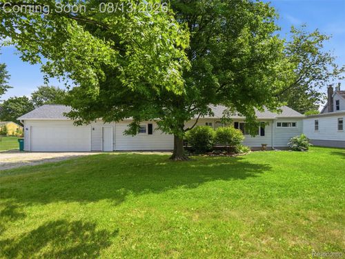 1105 Whiting St, Saint Clair, MI, 48079-4992 | Card Image