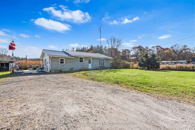 743 Highway 15, House other with 2 bedrooms, 1 bathrooms and 4 parking in Lyndhurst ON | Image 2