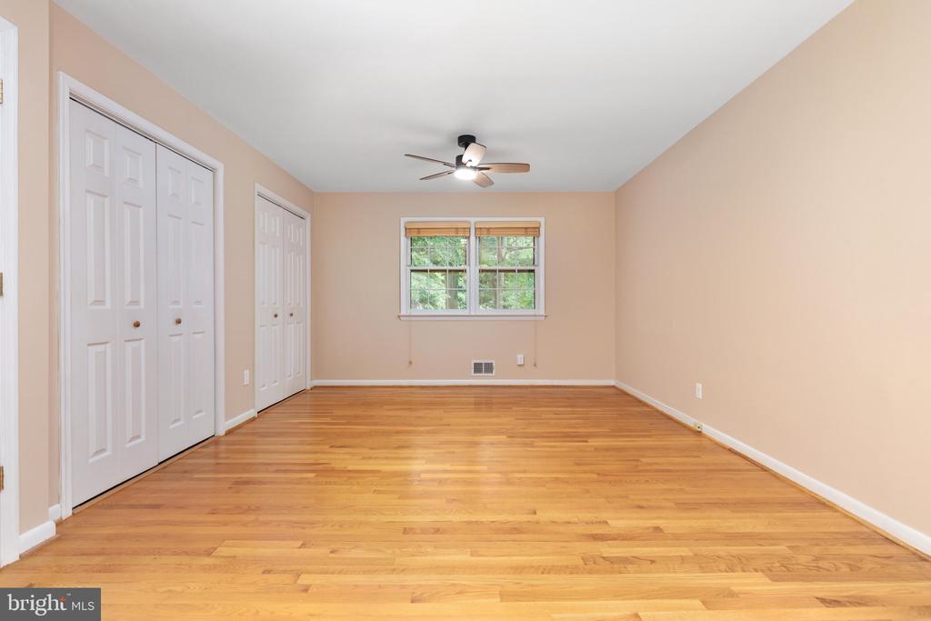 Residential in ROCKVILLE 4