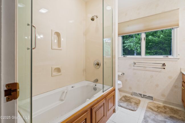 19 Tamarack Ln, House other with 4 bedrooms, 3 bathrooms and 6 parking in Schenectady NY | Image 49