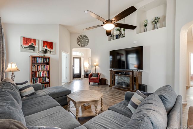 525 Amber Crk, House other with 3 bedrooms, 2 bathrooms and null parking in Cibolo TX | Image 13