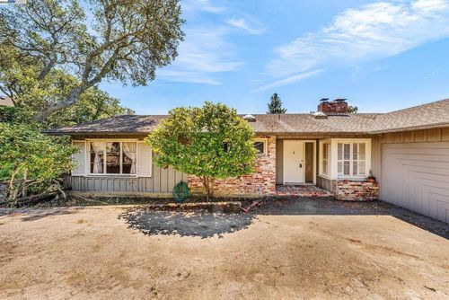 75 Hillcrest Rd, Mill Valley, CA, 94941-1263 | Card Image