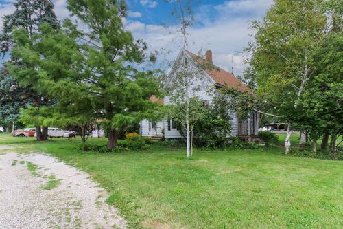 301 E 3rd St, Armington, IL, 61721-9242 | Card Image