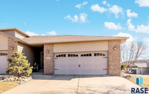 7570 S Grand Arbor Pl, Sioux Falls, SD, 57108-3142 | Card Image