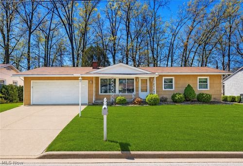 1280 Beechview Dr, Vermilion, OH, 44089-1604 | Card Image