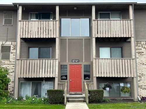 11-8741 Green Willow St, Brighton, MI, 48116-2383 | Card Image