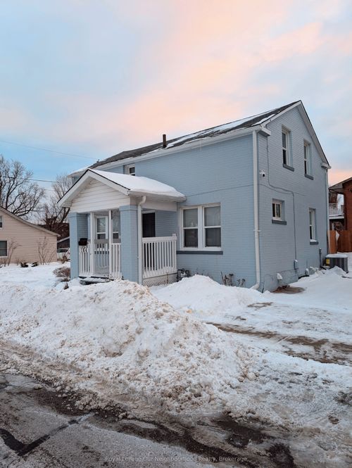 164 Centre St N, Oshawa, ON, L1G4C3 | Card Image