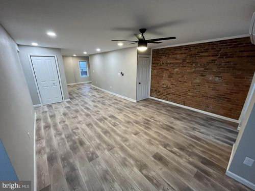 1807 N 2nd St, HARRISBURG, PA, 17102-2208 | Card Image