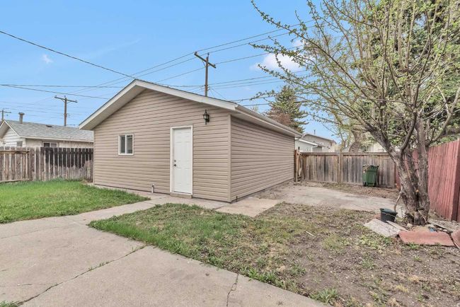 3248 Dovercliffe Rd Se, House other with 5 bedrooms, 2 bathrooms and 2 parking in Calgary AB | Image 34