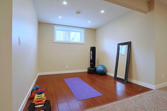41 Rockford Terrace Nw, House other with 4 bedrooms, 4 bathrooms and 4 parking in Calgary AB | Image 37