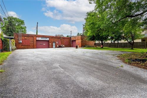 1966 W 52nd Street, Cleveland, OH, 44102 | Card Image
