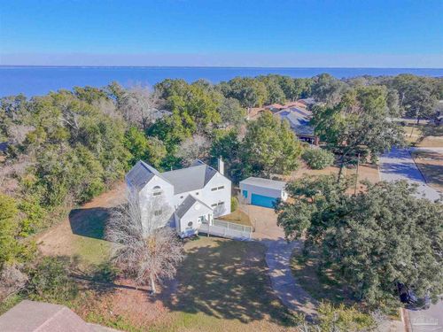 4690 Peacock Dr, Pensacola, FL, 32504-6825 | Card Image