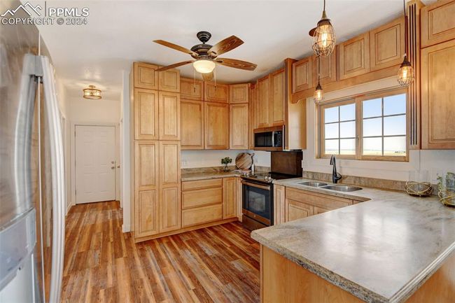 24350 Longhorn Trl, House other with 3 bedrooms, 3 bathrooms and 2 parking in Ramah CO | Image 6