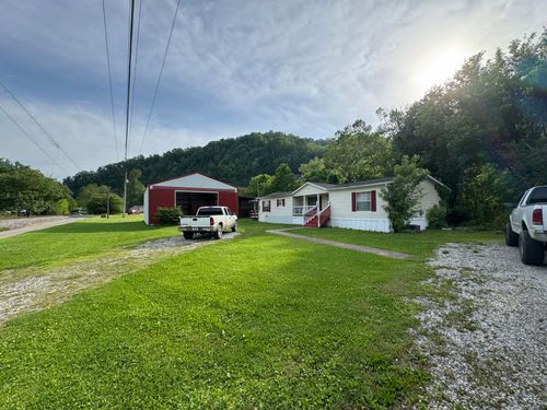 399 Railroad Ct, Hazard, KY, 41701-5493 | Card Image
