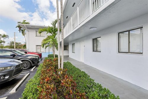 b-103-6041 W 24th Ave, Hialeah, FL, 33016-6907 | Card Image