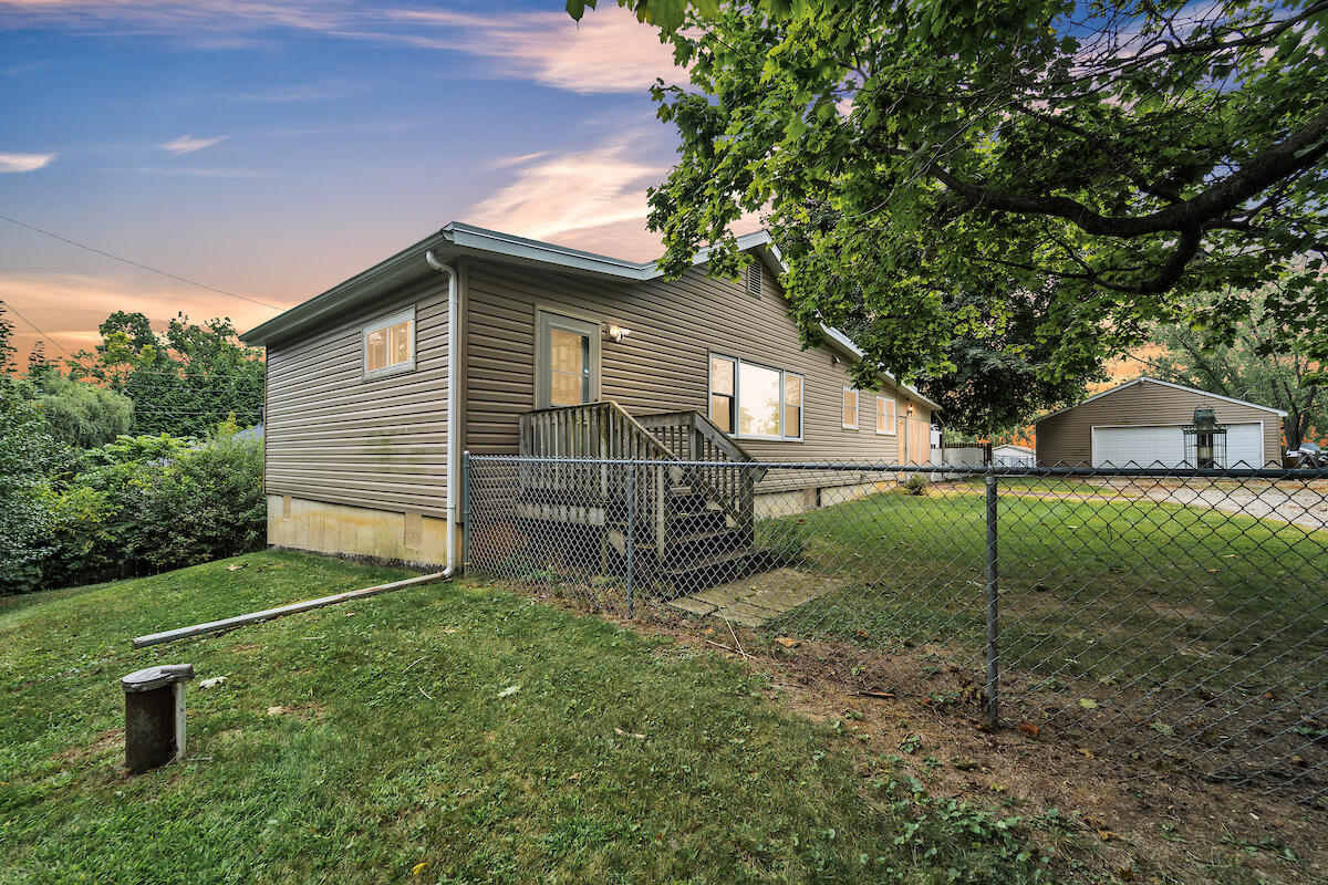 126th St, Trevor, WI 53179
