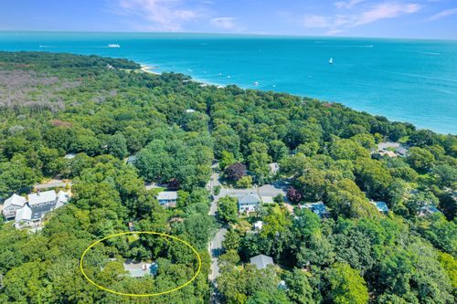 528 Main St, Vineyard Haven, MA, 02568-5314 | Card Image