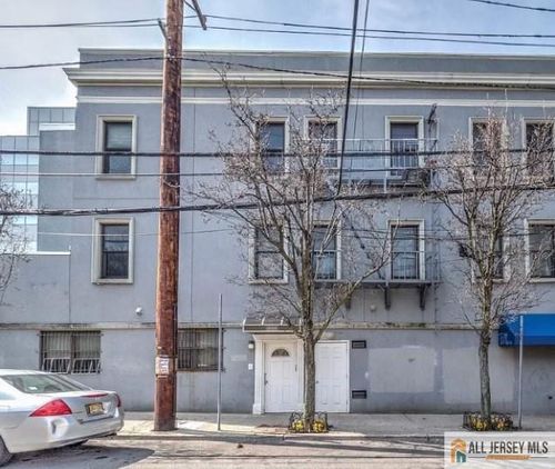 844 Bergen Ave, Jersey City, NJ, 07306-4549 | Card Image