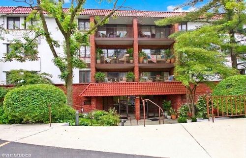 3h-2046 Saint Johns Ave, Highland Park, IL, 60035-2448 | Card Image