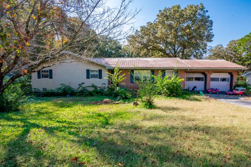 516 Briar Park Ln, Hixson, TN, 37343-3823 | Card Image