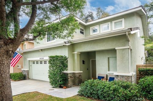 28388 Mayfair Dr, Valencia, CA, 91354-1518 | Card Image