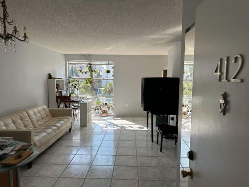 412-200 177th Dr, Sunny Isles Beach, FL, 33160 | Card Image