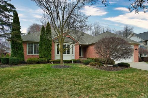 6703 Chianti Ct, Shelby Township, MI, 48316-5073 | Card Image