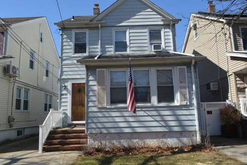 88 239th St, Bellerose, NY, 11426-1234 | Card Image