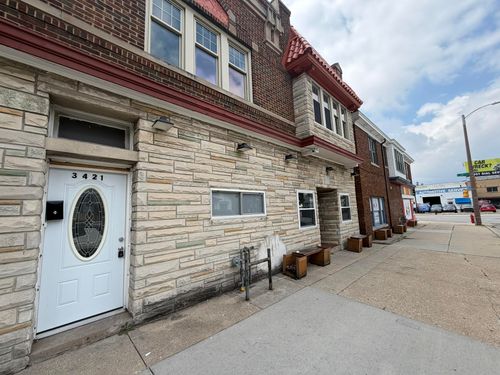 3421 W State St, Milwaukee, WI, 53208-3358 | Card Image