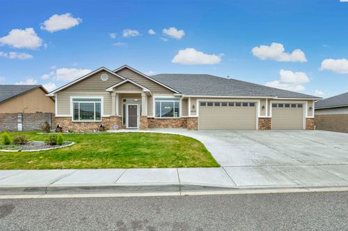 4502 Tamarisk Dr, Pasco, WA, 99301-8387 | Card Image