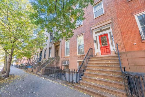 32 Douglass St, Brooklyn, NY, 11231-4815 | Card Image