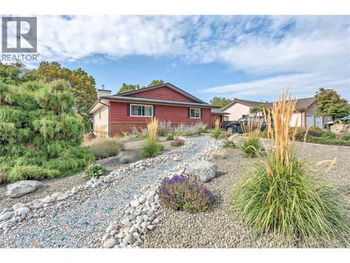 198 Westview Dr, Penticton, BC, V2A7Y7 | Card Image