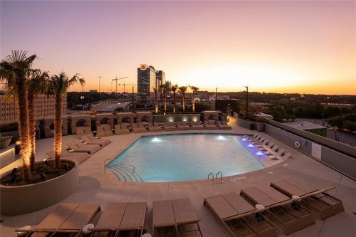 b3-1400 W Peachtree St Nw, Atlanta, GA, 30309-2975 | Card Image