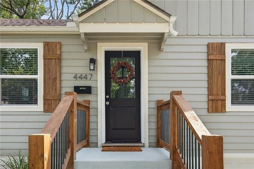 4447 Fisher St, Kansas City, KS, 66103-3222 | Card Image