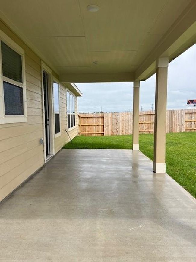 large Water View Covered Patio | Image 15