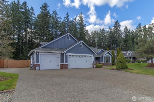 8333 Summerwood Dr Se, Olympia, WA, 98513-8860 | Card Image