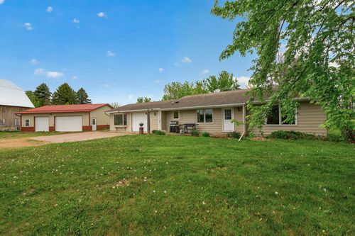 18090 102nd St, Young America, MN, 55397-9426 | Card Image