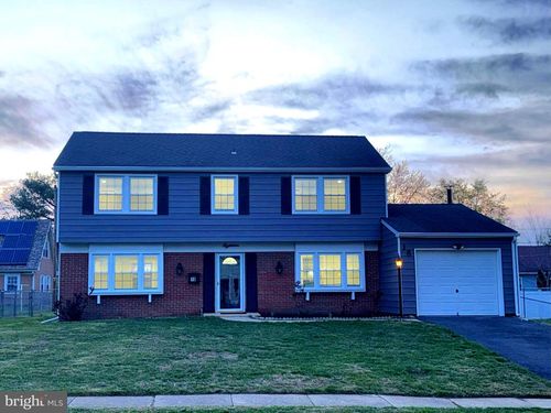 18 Grayson Cir, Willingboro, NJ, 08046-3312 | Card Image