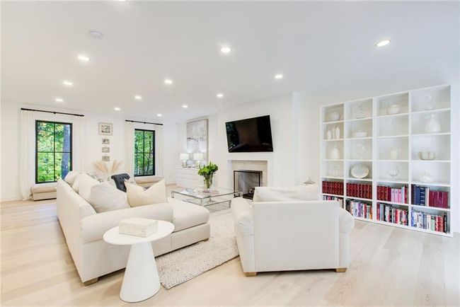 6090 River Chase Cir, House other with 4 bedrooms, 5 bathrooms and 2 parking in Sandy Springs GA | Image 9