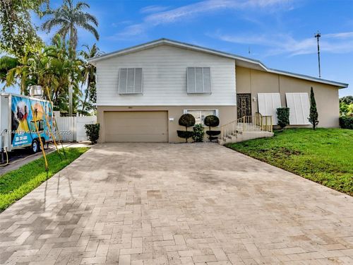 3917 E Lake Pl, Miramar, FL, 33023-4937 | Card Image