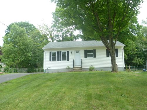 23 New York Rd, Oakdale, CT, 06370-1415 | Card Image