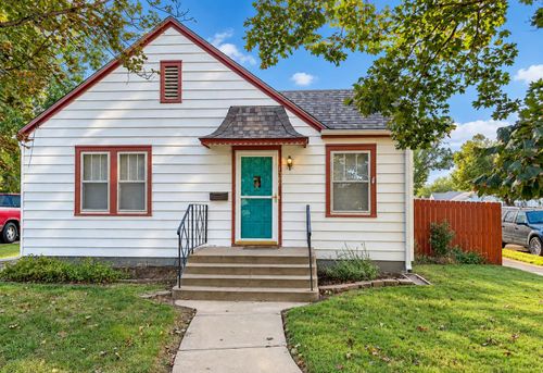 1300 Pershing St, Salina, KS, 67401 | Card Image