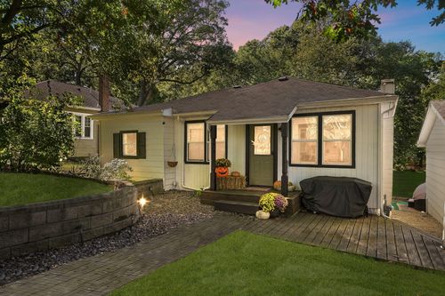 4111 Wildwood Rd, Valparaiso, IN, 46383 | Card Image