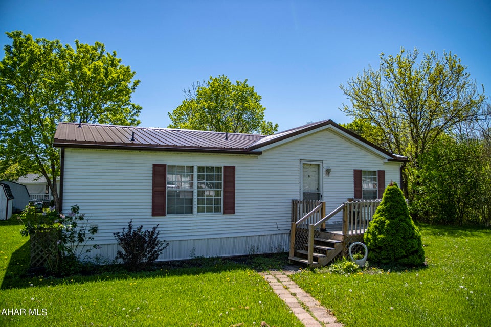 Liberty Bell Dr, Duncansville, PA 16635