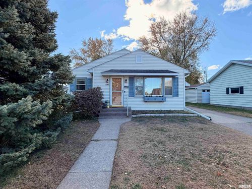 1043 14th Ave S, Clinton, IA, 52732-6201 | Card Image