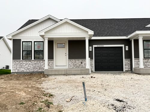 21916267 Primrose Ct, JACKSON, WI, 53037-1228 | Card Image