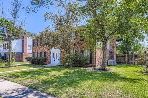 4819 Brooklawn Dr, Houston, TX, 77066-4508 | Card Image