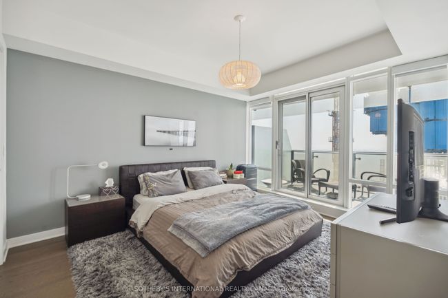 6805 - 1 Bloor St E, Condo with 3 bedrooms, 3 bathrooms and 2 parking in Toronto ON | Image 22